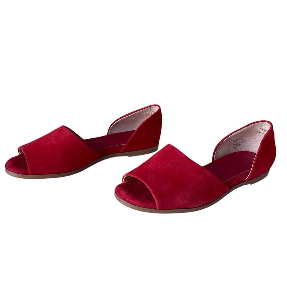 G.I.L.I Suede Slip on Flats, Size 6.5‎